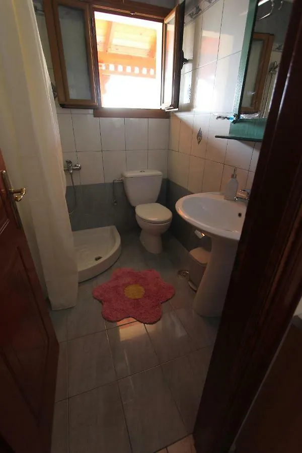 Tosis Apartments Svoronata